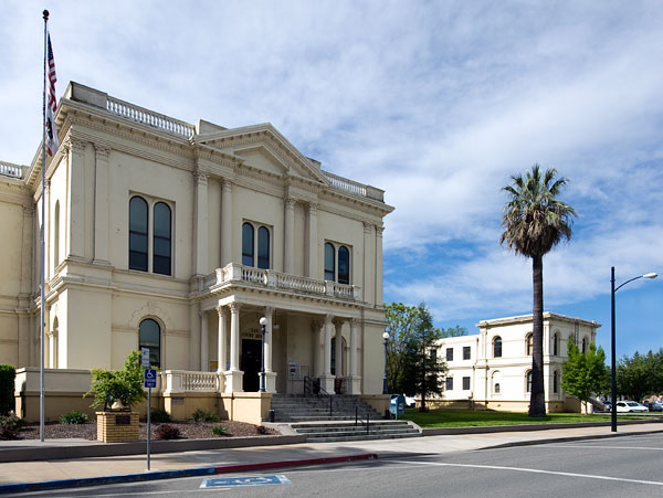 Glenn County Courthouse and Old County Jail in Willows