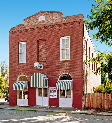 Snelling Odd Fellows Lodge