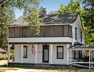 National Register #99000946:  William and Nannie Naucke House in Kerby