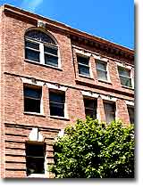 Yeon Building in Jackson Square, San Francisco. Photograph copyright &copy; 2003 by Alvis E Hendley.