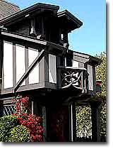 Roos House, San Francisco. Photograph copyright &copy; 2003 by Alvis E Hendley.
