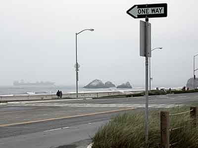 The cold and foggy Pacific at the San Francisco Beach Chalet