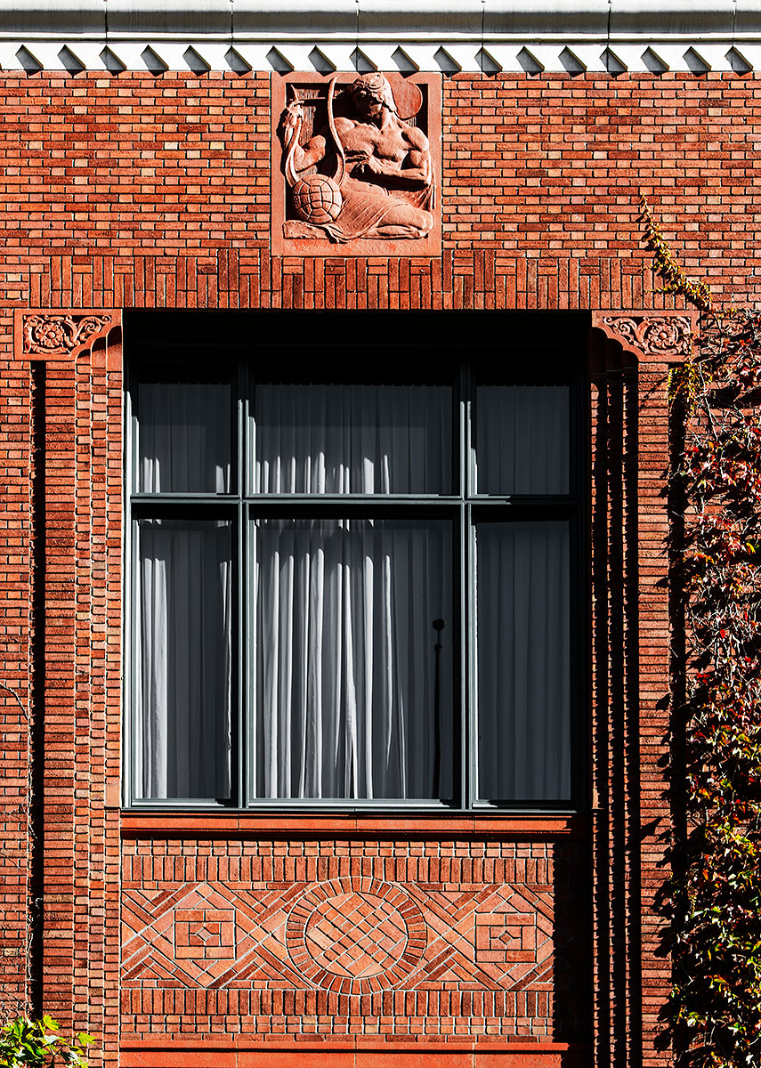 Bohemian Club building designed by Lewis P. Hobart