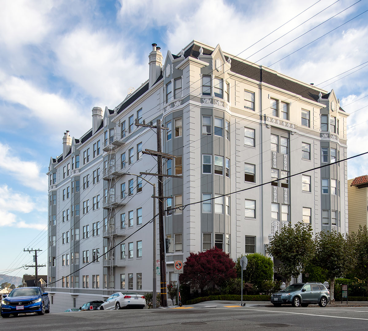 1890 Broadway in Pacific Heights, designed by H. C. Baumann, built 1938