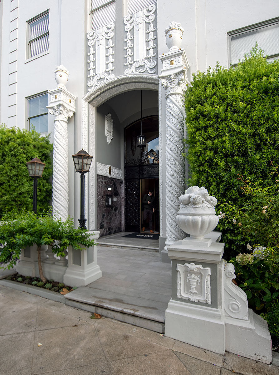 1890 Broadway in Pacific Heights, designed by H. C. Baumann, built 1938
