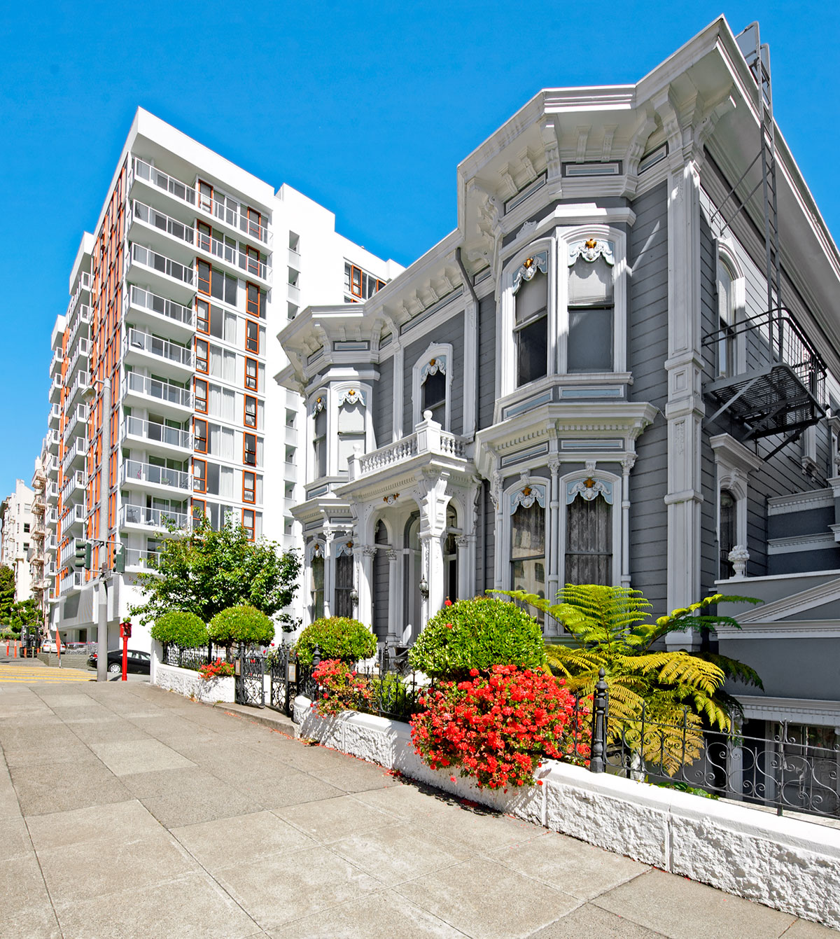 1800 Pacific Avenue and the Talbot-Dutton House in Pacific Heights