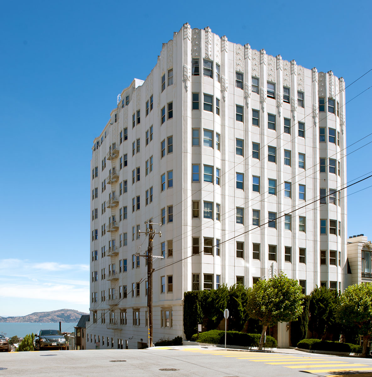 2090 Broadway in Pacific Heights, designed by H. C. Baumann, built 1935