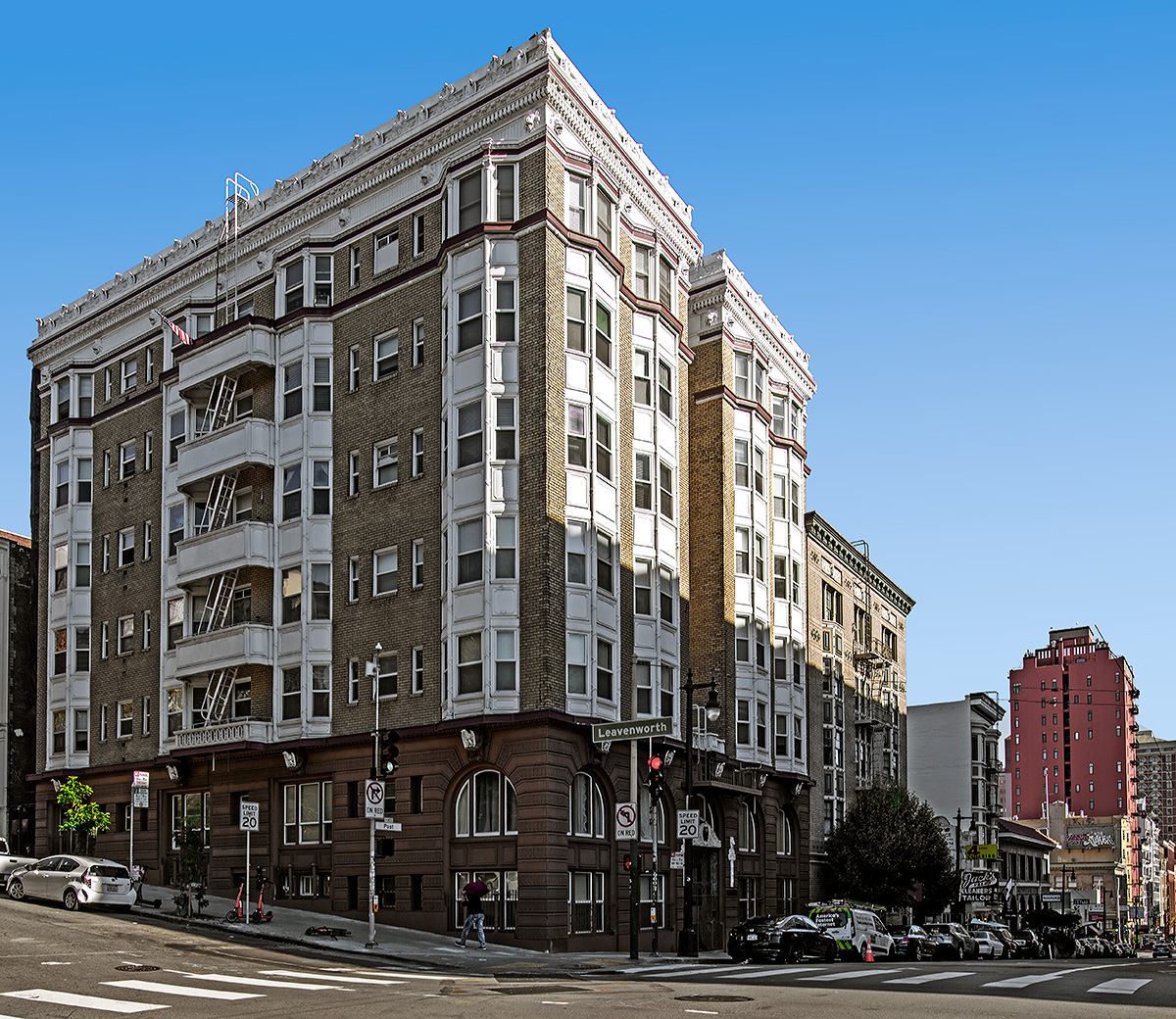 Ross-Early Apartments at 798 Post Street on Nob Hill, designed by Dunn & Kearns, built 1913