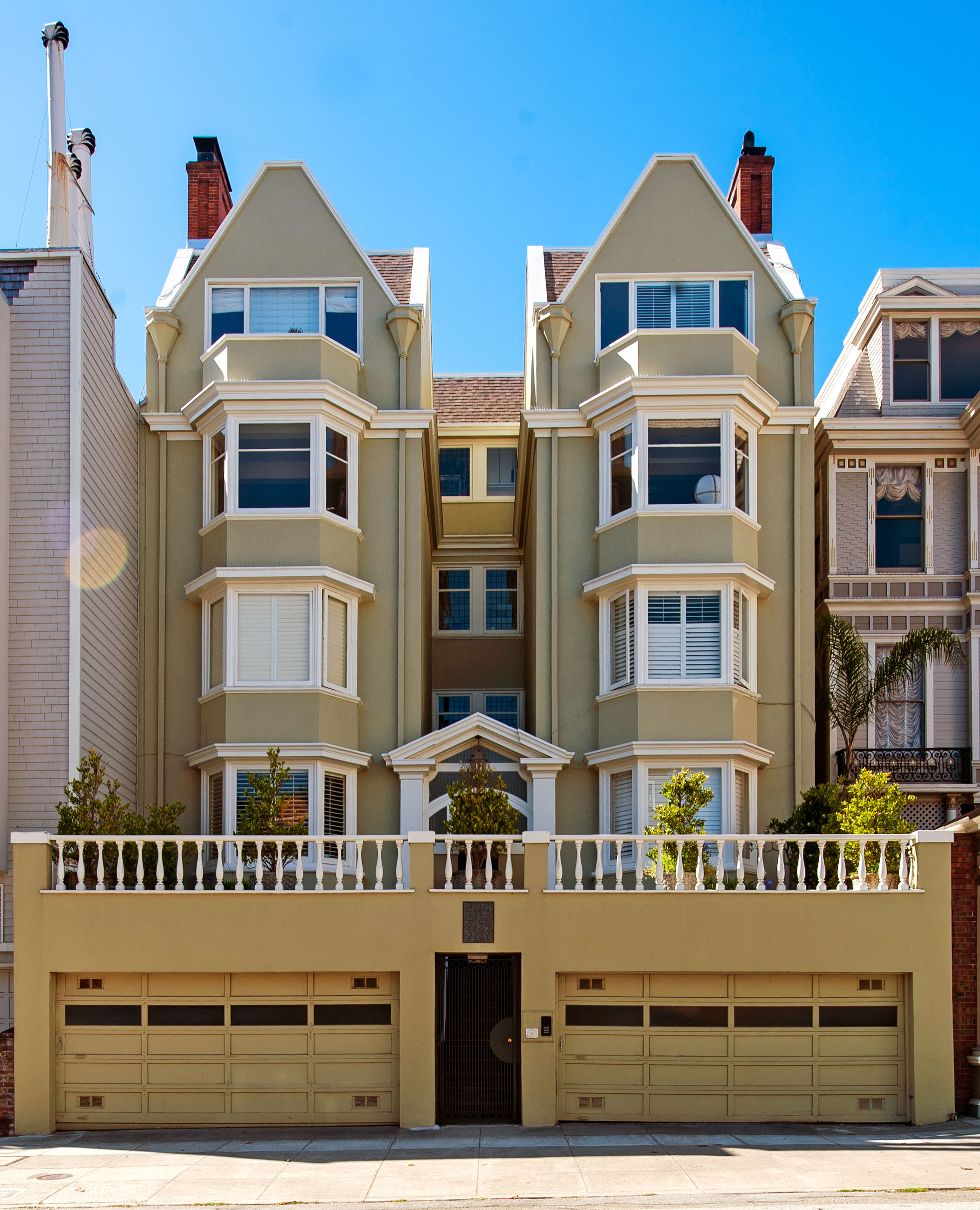 2175-2181Pacific Avenue in Pacific Heights, designed by Albert L. Farr, built 1902