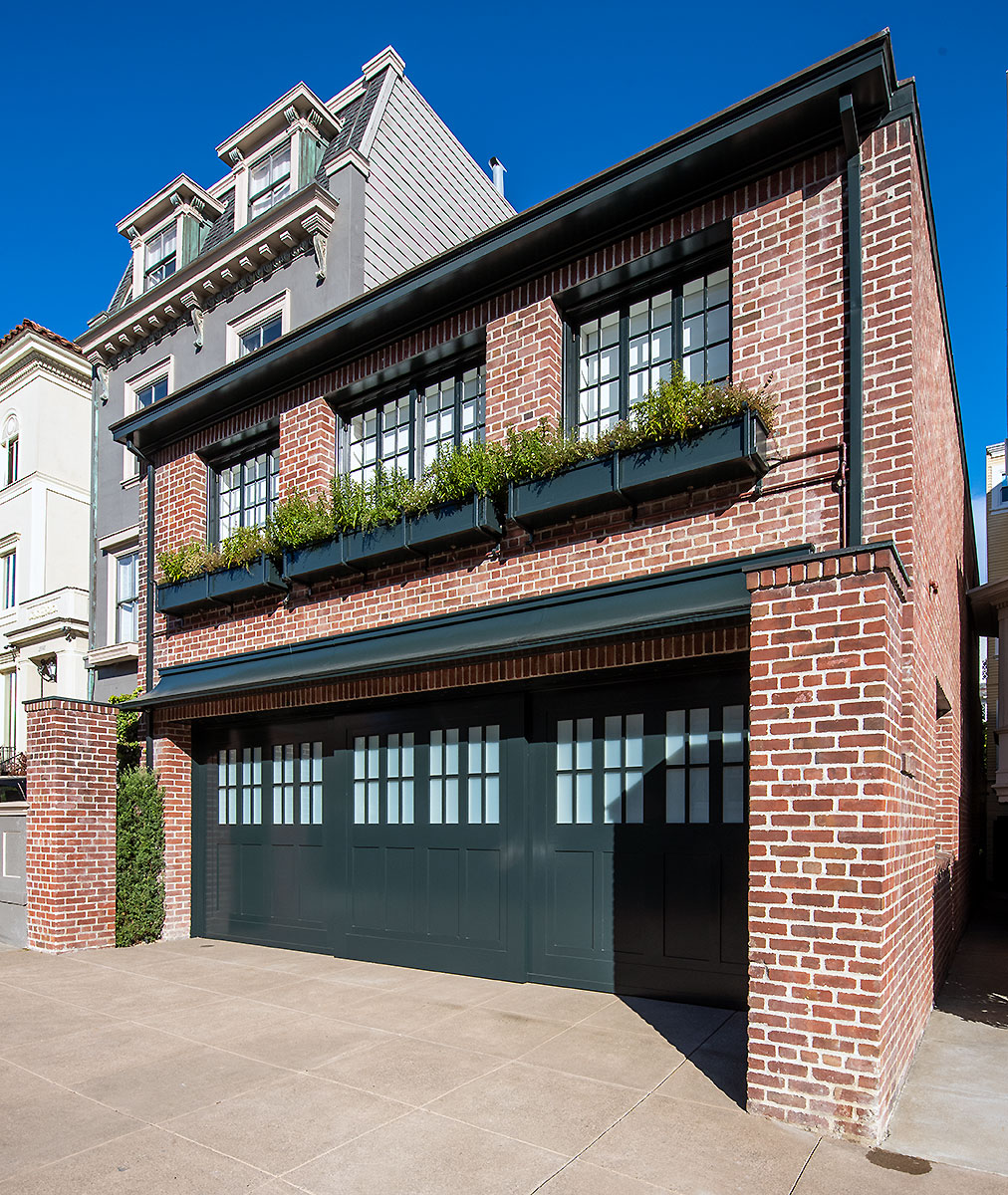 Carriage House at 2974 Pacific Avenue in Pacific Heights, designed by Julia Morgan, built 1916