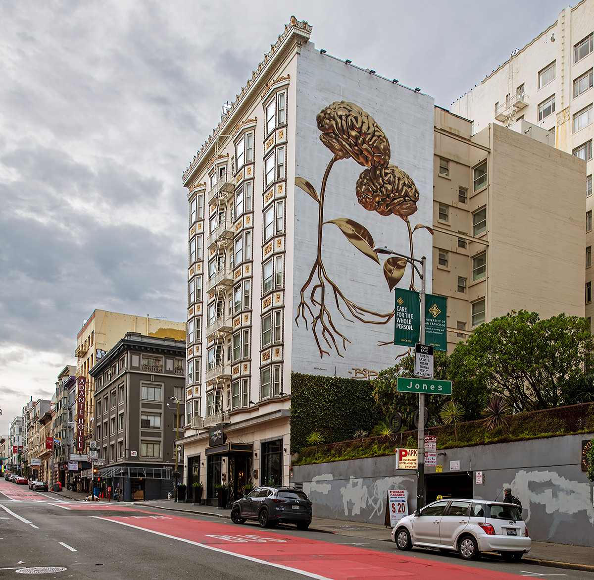 The The Savoy Hotel was designed by Albert Pissis and built in 1913.