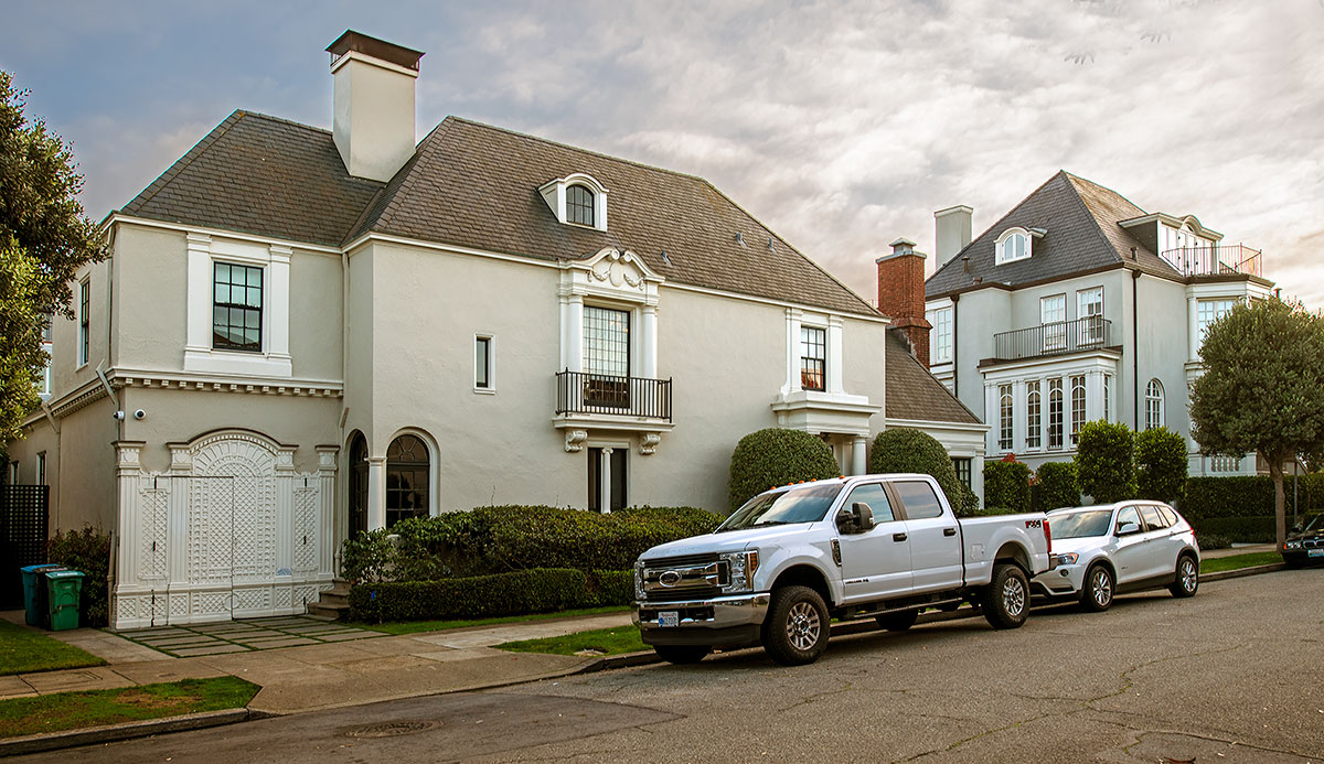 Seacliff House #2 was designed by Willis Polk and built in 1914.