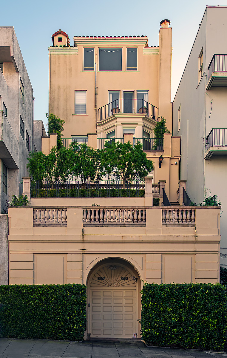 The Griffith House at 2820 Pacific Avenue was designed by Willis Polk and built in 1912.