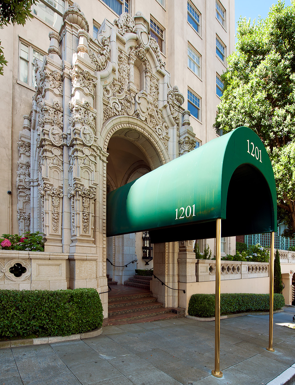 Cathedral Apartments at 1201 California Street on Nob Hill, designed by Weeks & Day, built 1930