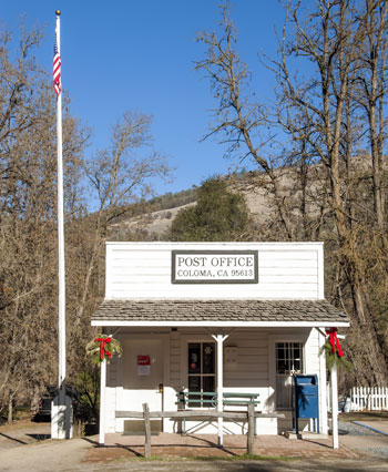 Coloma Post Office