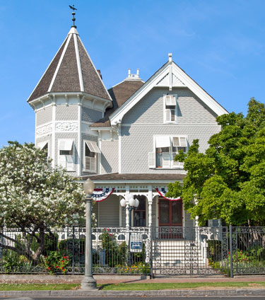 National Register #75000427: Meux House in Fresno, California