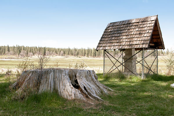 Original Lassen Monument in 2010