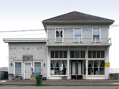 National Register #92001308: Breuer Building in Bandon, Oregon