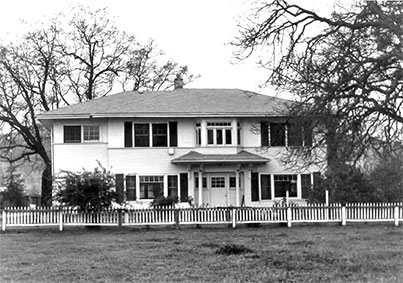National Register #82003725: Victor and Bertha Bursell House in Central Point