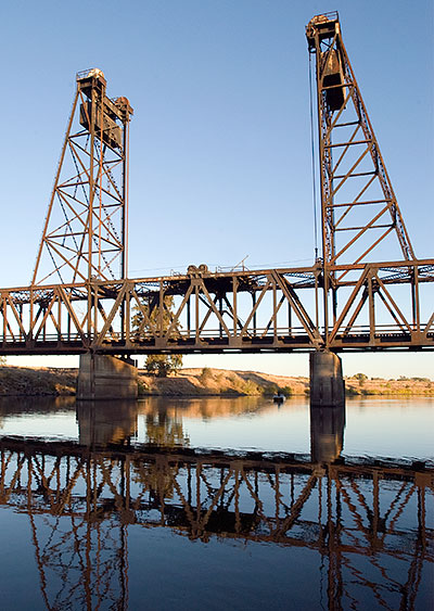 California Historical Landmark #437: Sailing Launch Comet