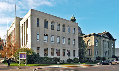 San Mateo County Fiscal Building and Courthouse in 2004