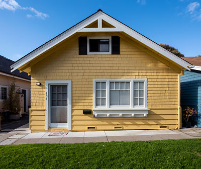 Point of Historic Interest: Historic Lawn Way Cottages in Capitola