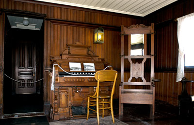 National Register #79000256: Lewis Ark Houseboat