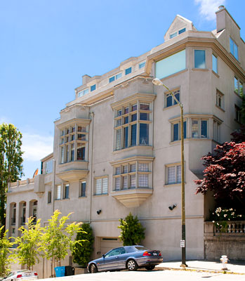 Hanford-Verdier Mansion on Russian Hill Crest