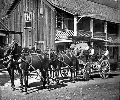 Stage Coach at Sawyers Bar Hotel in 1910