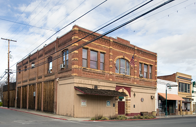 West Miner Street Historic District in Yreka, California: Peters & DeWitt Building