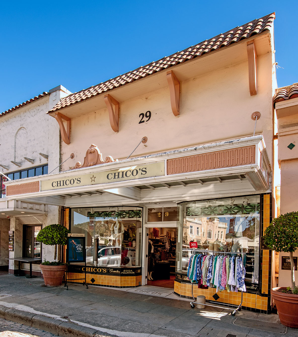 29 East Napa Street: Simmons Pharmacy