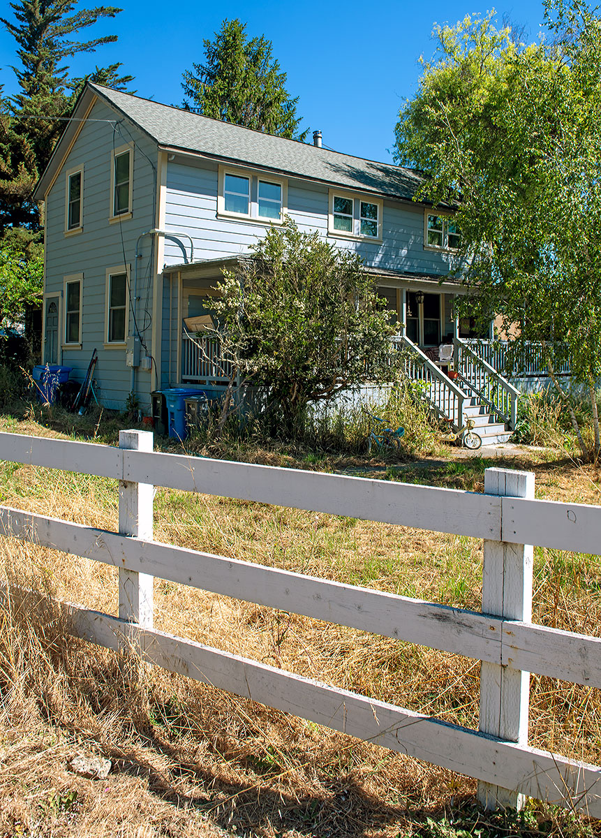 489 Bohemian Highway in Freestone