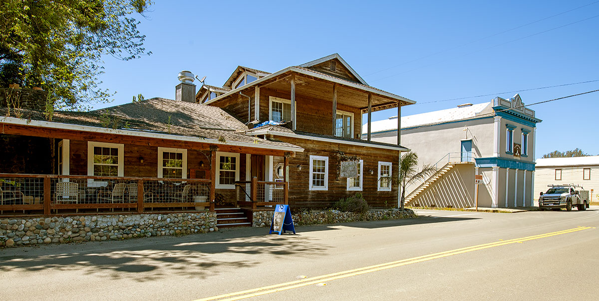 Stormy's and Bloomfield Masonic Hall 