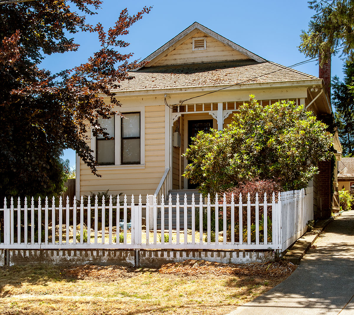 Sonoma County Landmark 124: Italianate Cottage